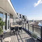 Beachfront Apartment With 2 Terraces