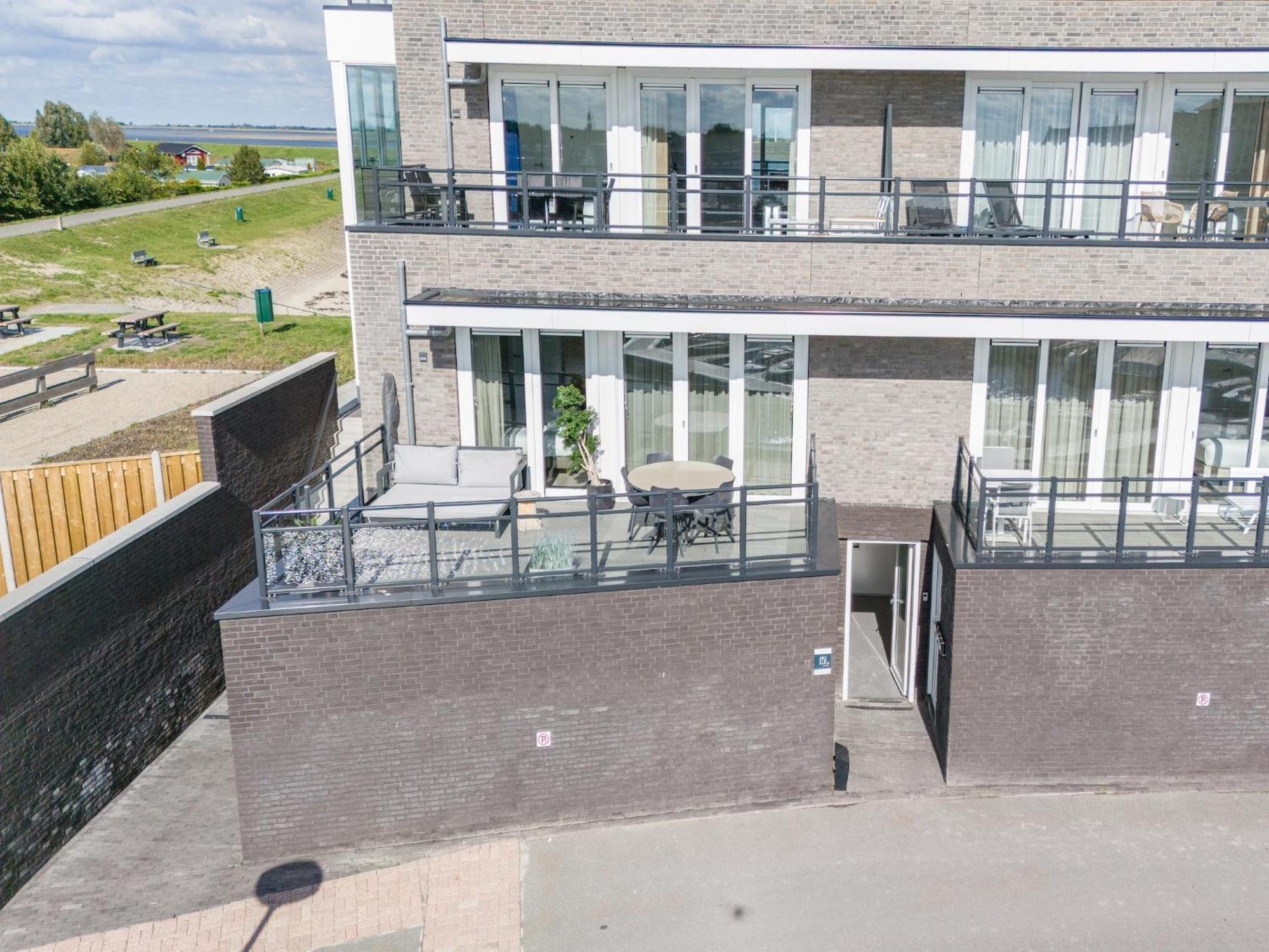 Appartement Beachfront With 2 Terraces *