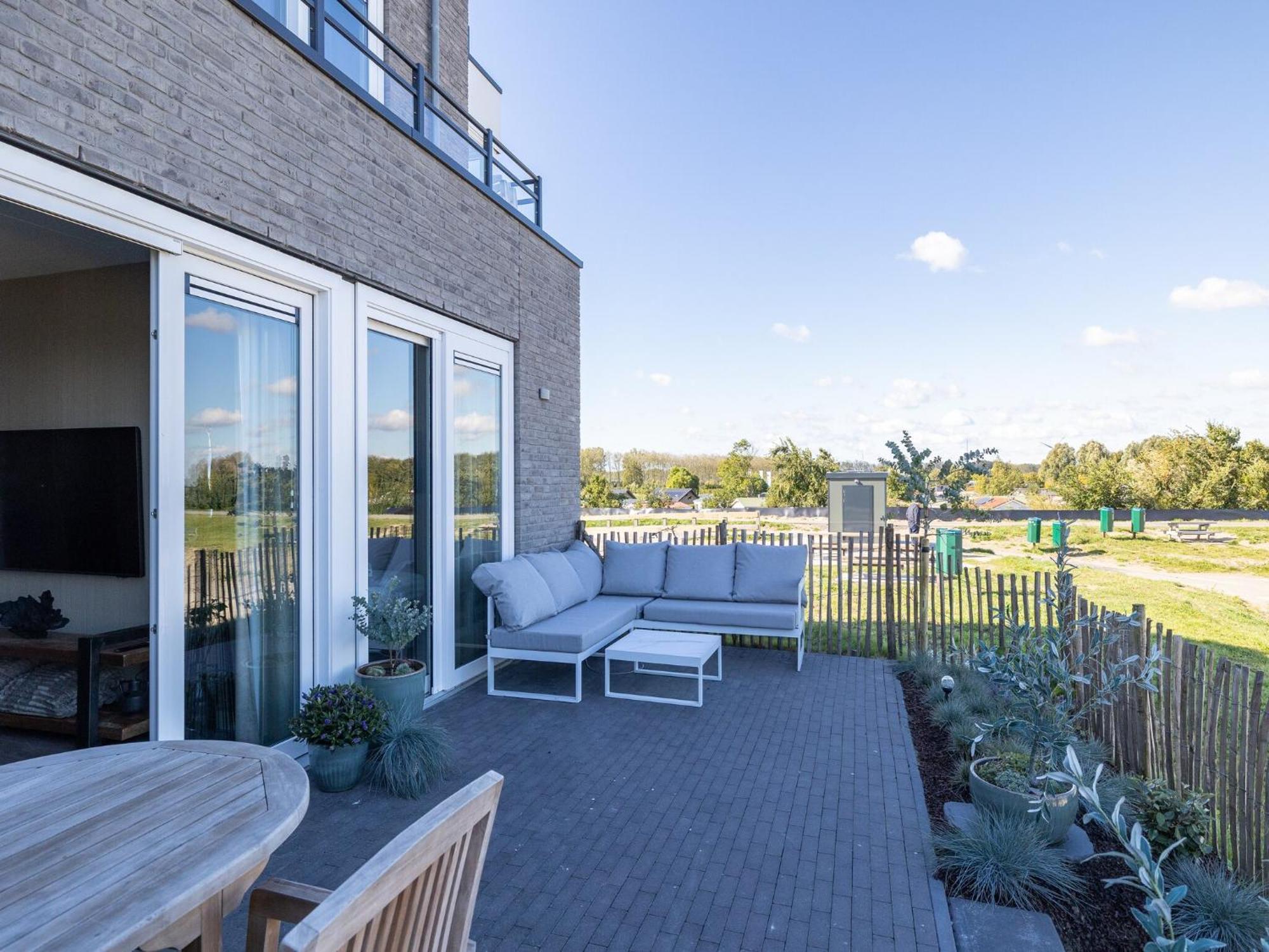 Beachfront With 2 Terraces Appartement